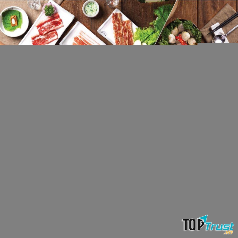 Món buffet hấp dẫn tại nhà hàng