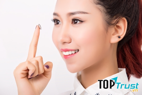 Kính áp tròng ngày nay