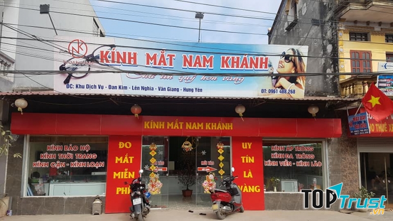Kính mắt Nam Khánh chuyên cung cấp các loại kính thời trang, kính râm, kính cận, kính viễn… được nhiều khách hàng tin tưởng lựa chọn.