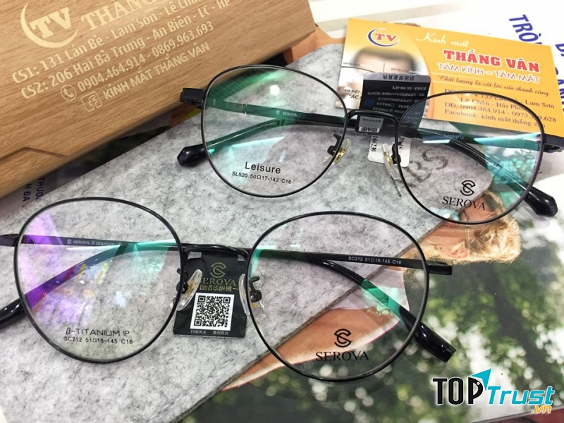 Kính mắt Thắng Vân