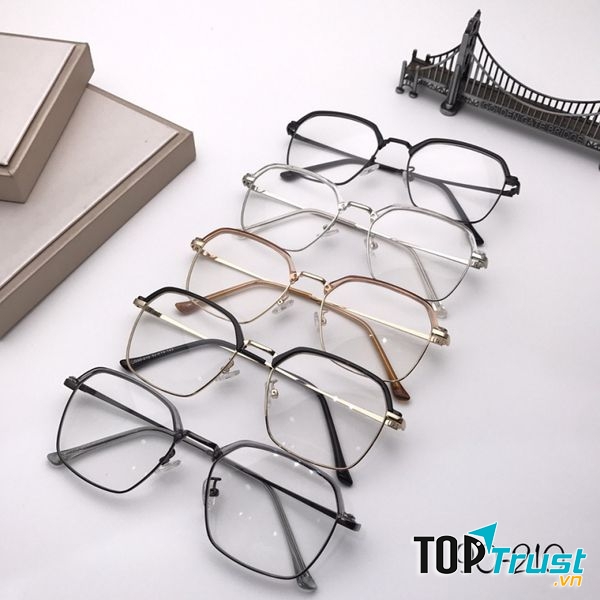 Kính mắt Tràng Tiền