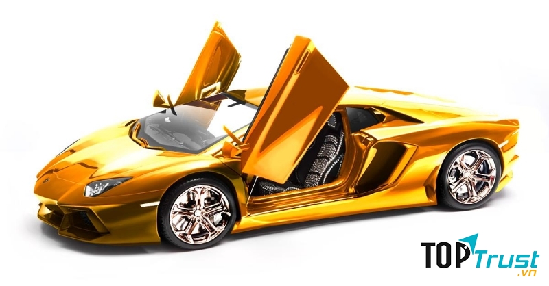 Xe Lamborghini vàng