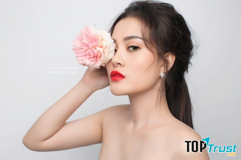 Kính Vũ Make Up (Lala Bridal)