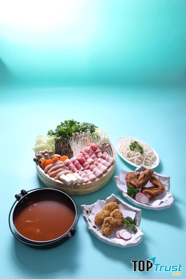 Với sứ mệnh mang tinh hoa ẩm thực từ đất nước Mặt Trời Mọc đến với Việt Nam,nhà hàng Kohaku Sushi đã trở thành cầu nối giao thoa văn hoá ẩm thực Việt – Nhật