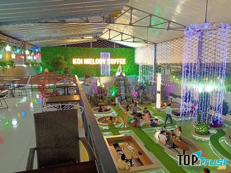 Không gian quán rộng rãi