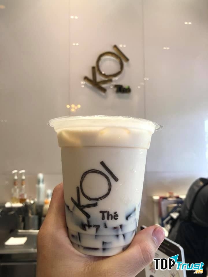 Tuy giá khá cao nhưng vẫn thu hút đông đảo thực khách