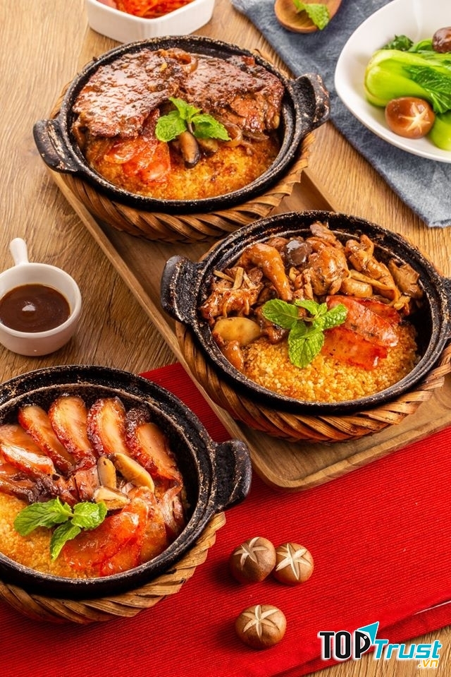 Món ăn không những ngon, lạ miệng mà còn được bày trí rất bắt mắt, nhìn thôi bụng đã đói cồn cào.