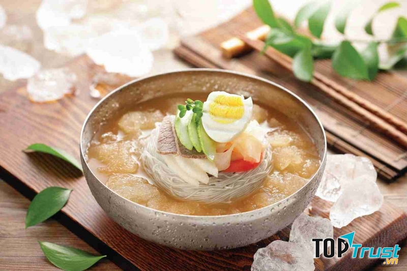 Món mì lạnh rất được ưa chuộng vào mùa hè