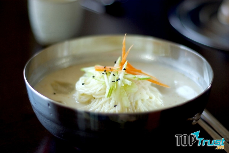 Nước dùng với sữa đậu nành rất đặc biệt