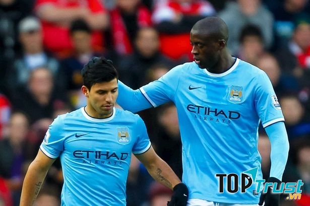 Aguero (trái) và Touré là những công thần của Manchester City trong nhiều năm