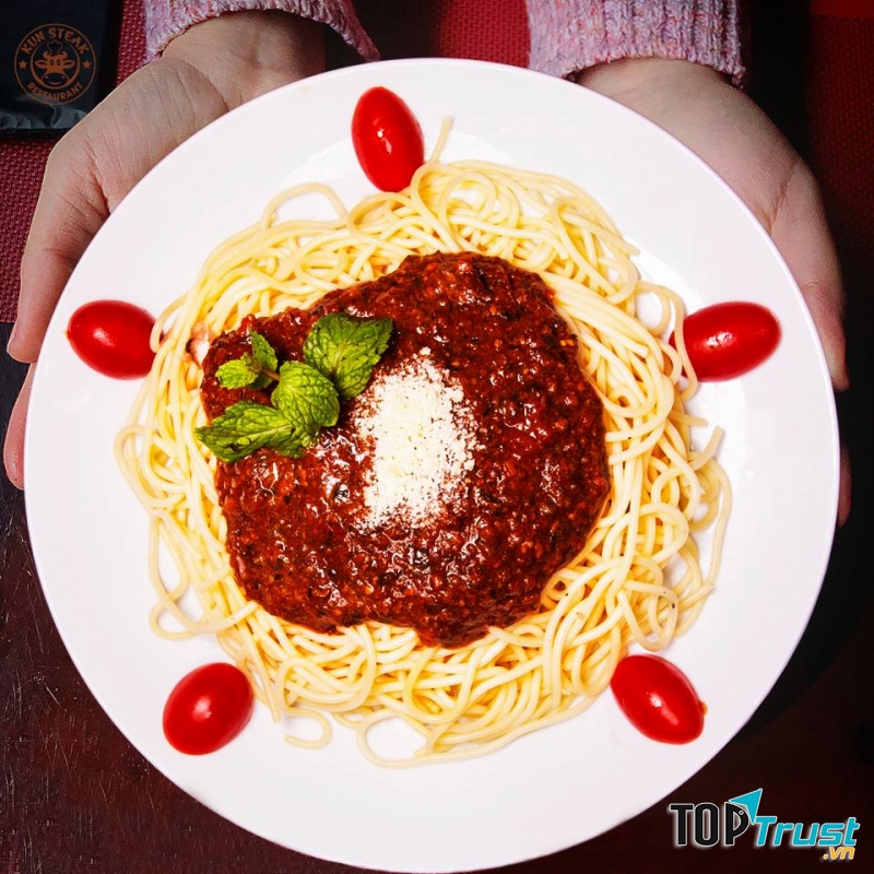 Kun Steak - Bít Tết & Vang Tươi