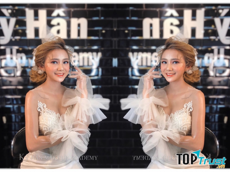 Kỳ Hân Make up (Studio BB Kỳ Hân)