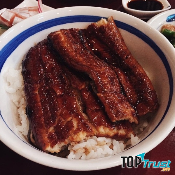 Cơm lươn - một trong những món ăn được yêu thích tại quán