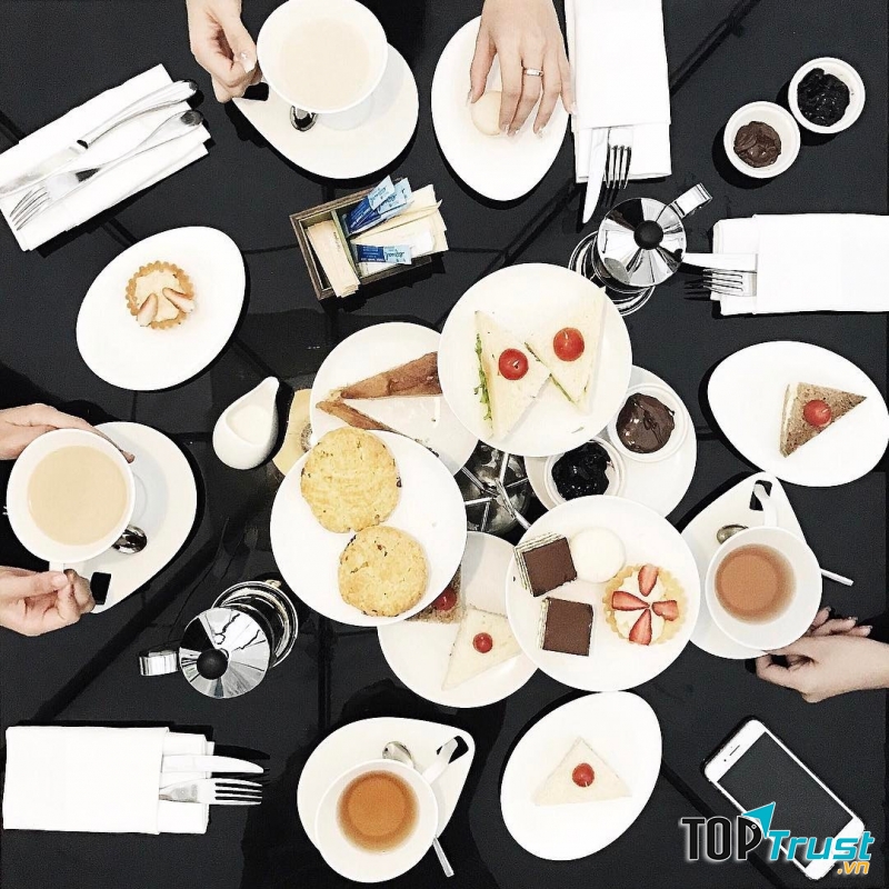 Bữa tiệc trà chiều sang trọng cho hội bạn thân những chiều đổi gió