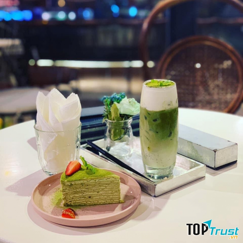 La Fleur Tea and Dessert Cafe