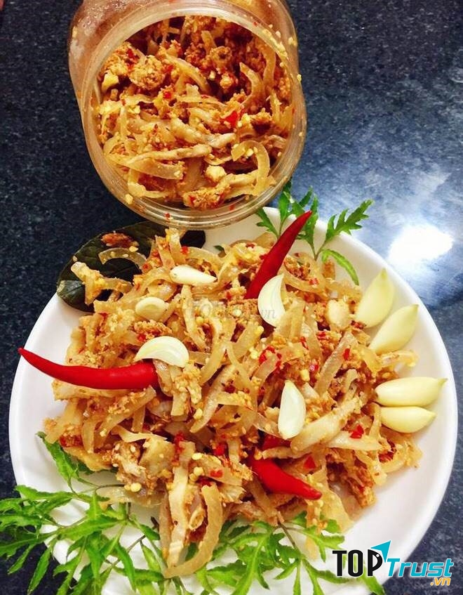 Món Huế đúng chuẩn tại quán