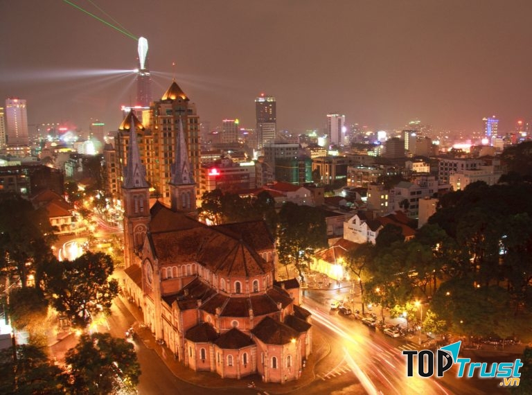 Văn hóa Á - Âu, phương Tây - phương Đông đang xen lẫn nhau mà không có giới hạn rõ ràng