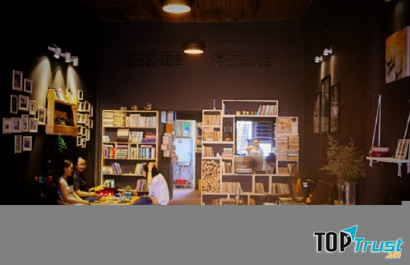 La Pensée Café & Librairie