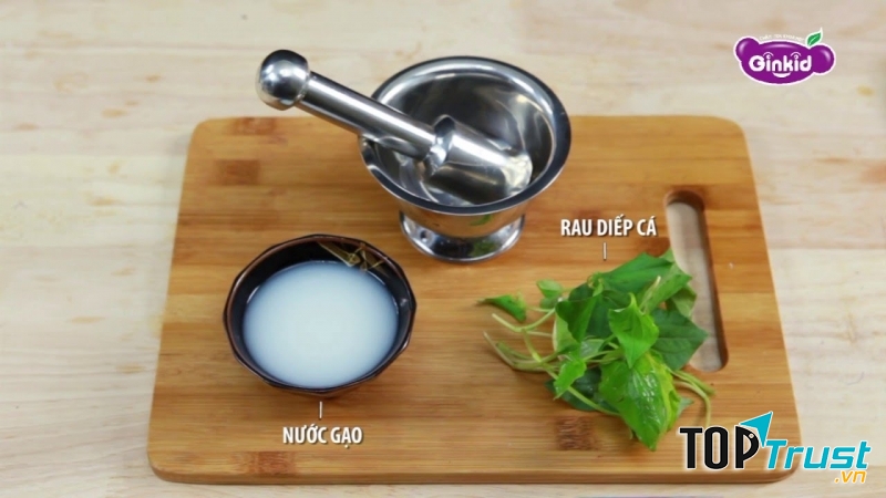 Rau diếp cá và nước vo gạo