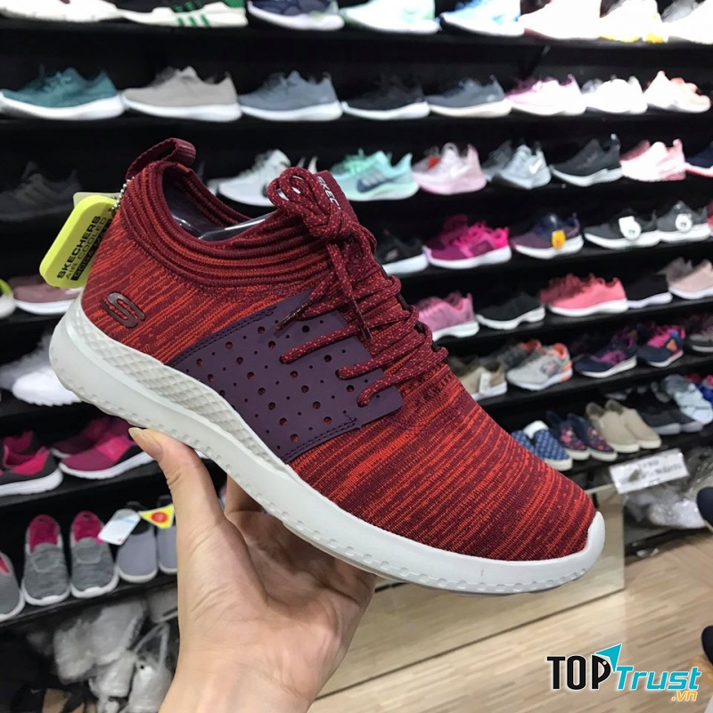 Lạ Sneakers