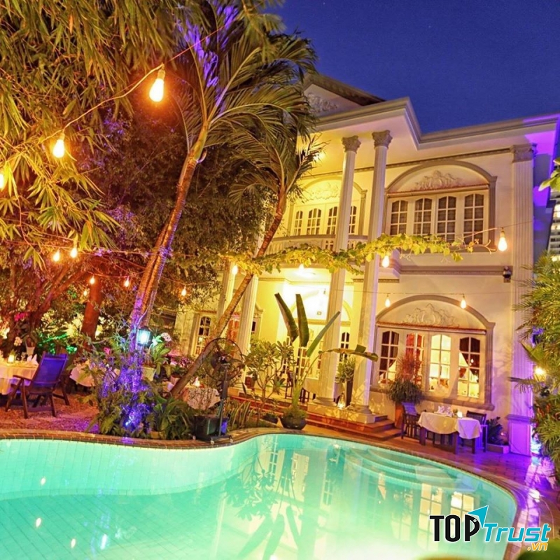 La Villa French Restaurant