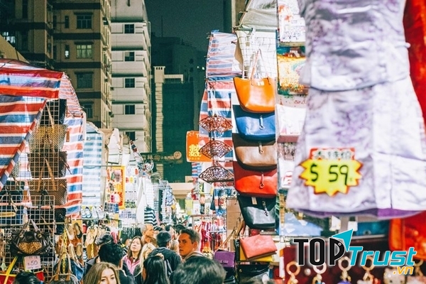 Khu chợ dành cho các quý cô (Ladies Market) khi đến Hong Kong