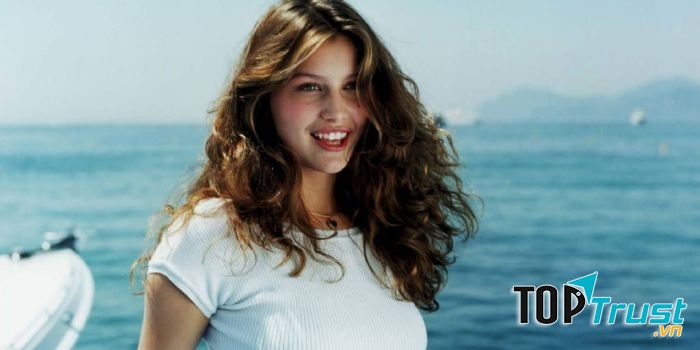 Laetitia Casta được người hâm mộ ví von là biểu tượng của nước Pháp