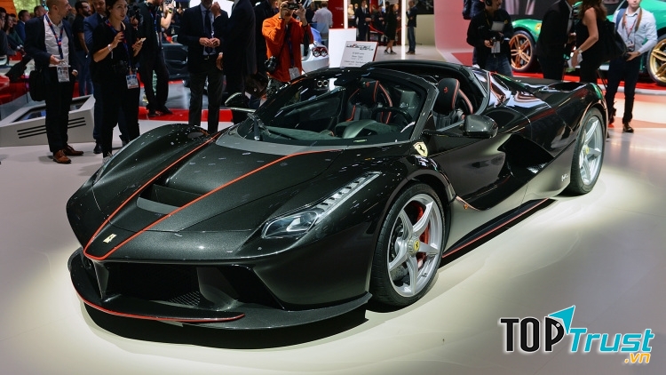 Buổi ra mắt xe LaFerrari Aperta