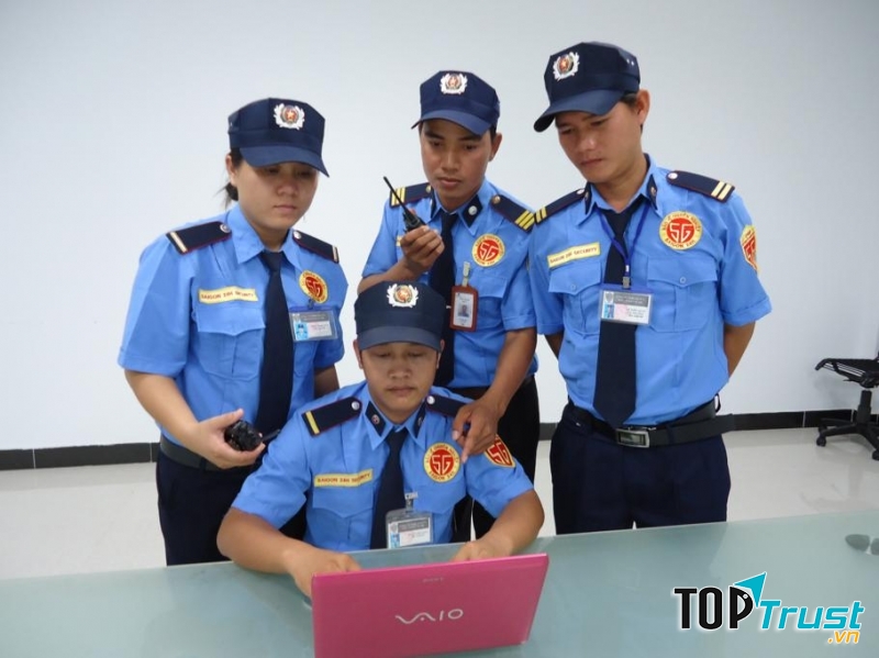 Làm bảo vệ tại các siêu thị