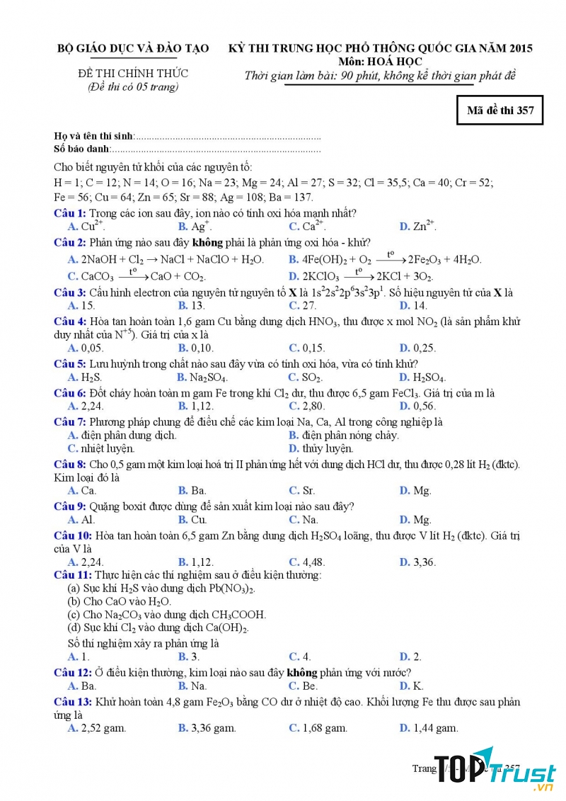 Làm các đề thi và tự mình chấm điểm