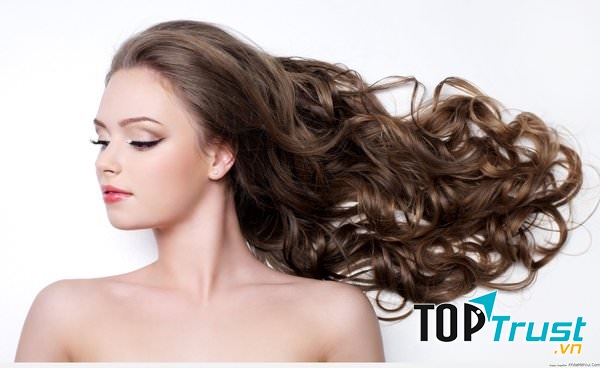 Một mái tóc chắc khỏe là điều mong muốn của tất cả chị em