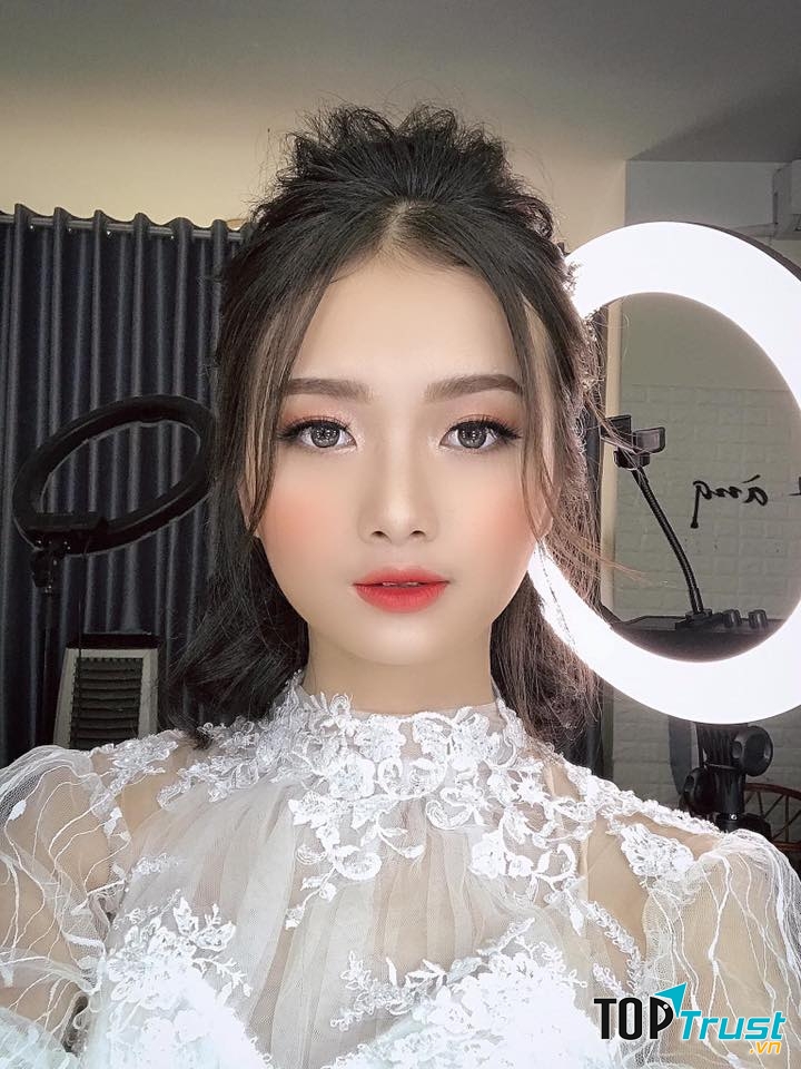 Lâm Hoàng Make-up Store