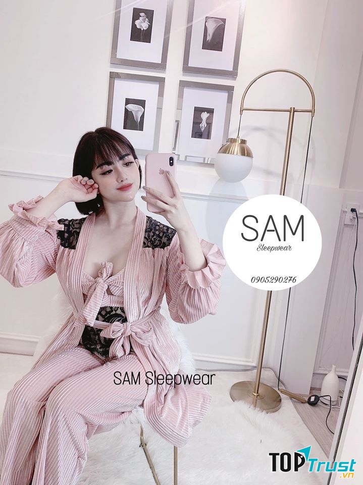 Với chất liệu lua hoặc ren cao cấp, mềm mịn, thoải mái sẽ giúp chị em phụ nữ thoải mái nhất khi ở nhà.