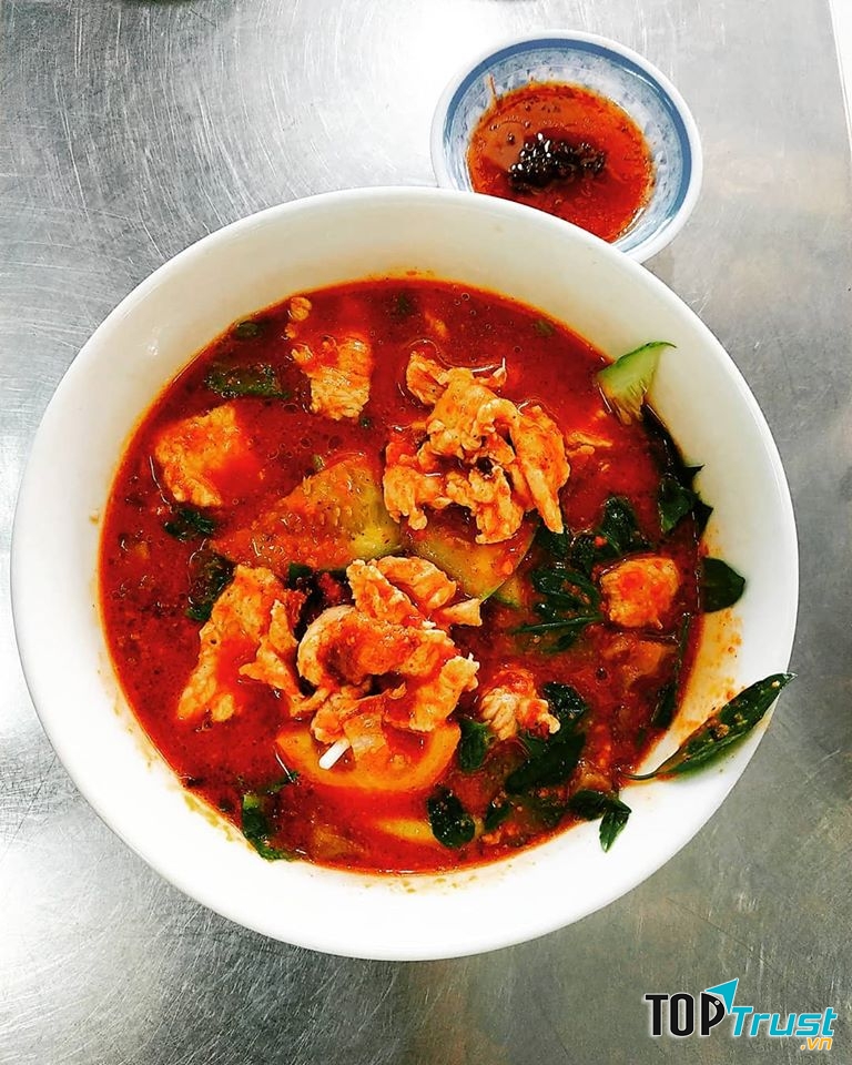 Thịt nai của quán được làm sạch kĩ và chế biến theo công thức gia truyền