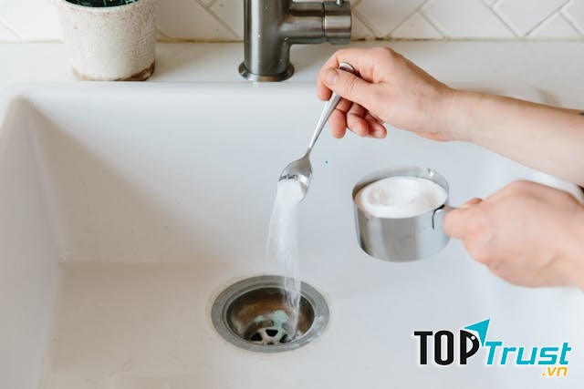 Làm sạch bồn rửa mặt