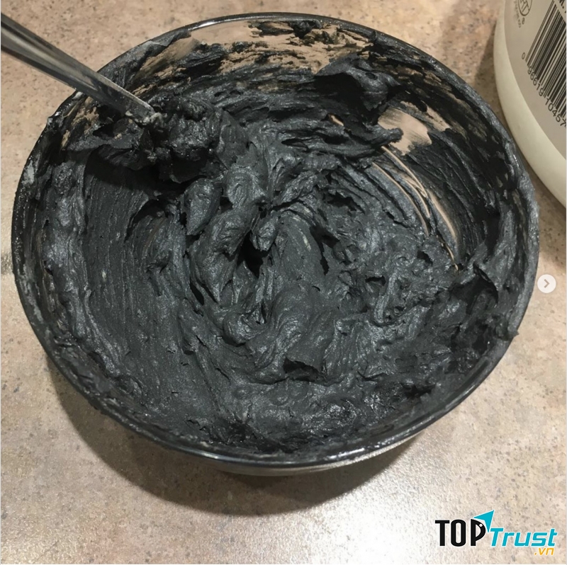 Than hoạt tính làm sạch tóc và da đầu