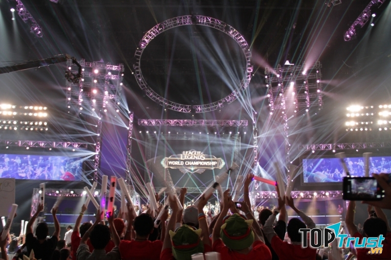 Công việc này đòi hỏi khả năng viết lách cùng sự đam mê và am hiểu rõ về trò chơi