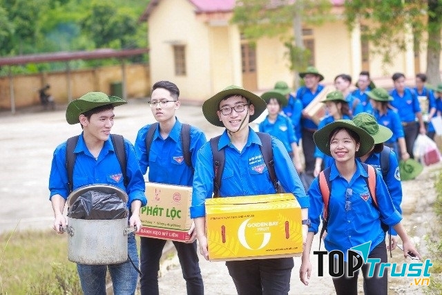 Làm việc nhà hay đi tình nguyện