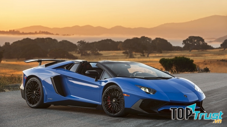 Lamborghini Aventador SV Roadster