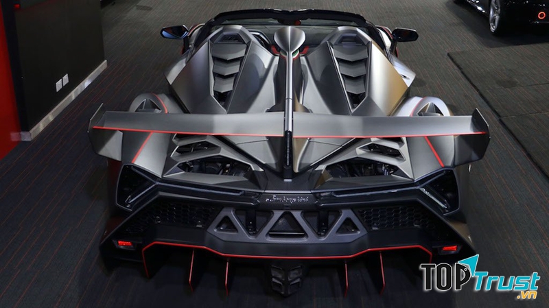Lamborghini Veneno: 4,5 triệu USD