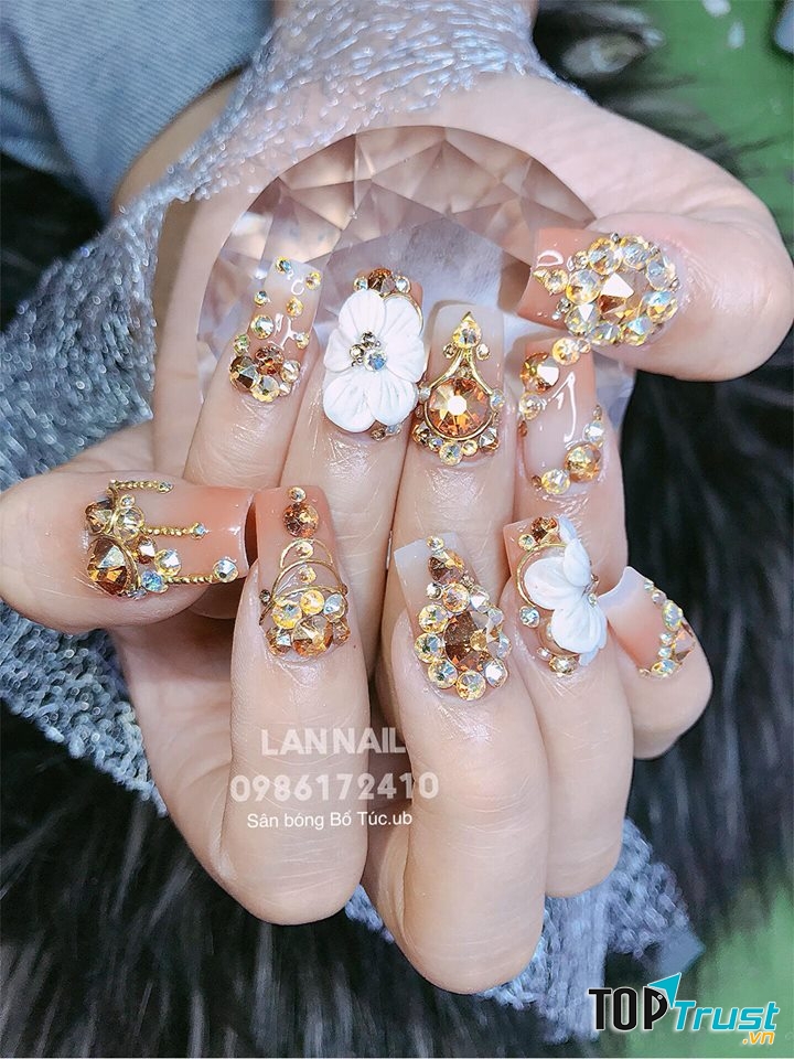 Lan Nail
