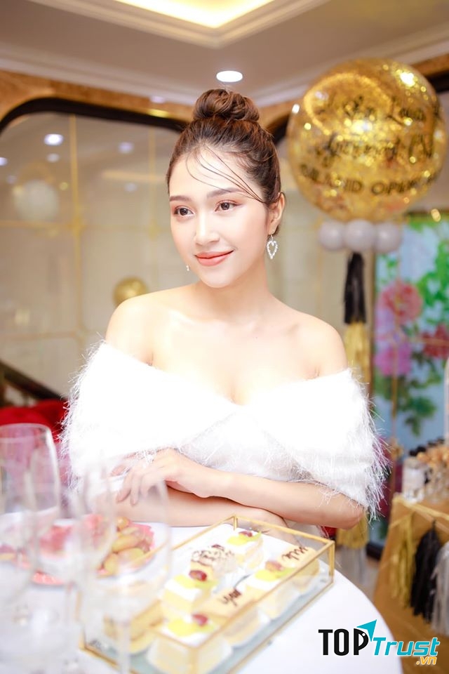 Lan Ngọc Makeup & Concept