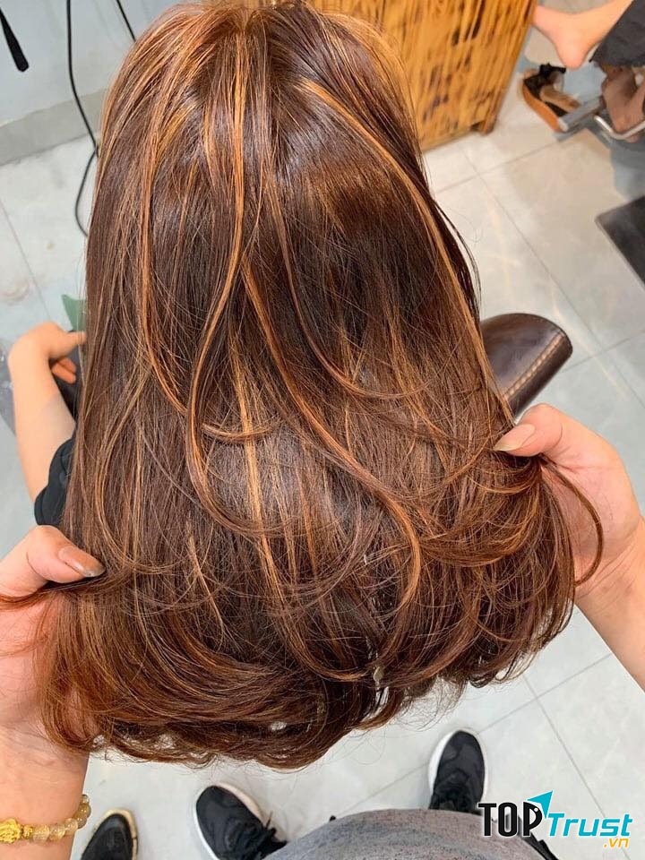 Lân Nguyễn Hair Salon