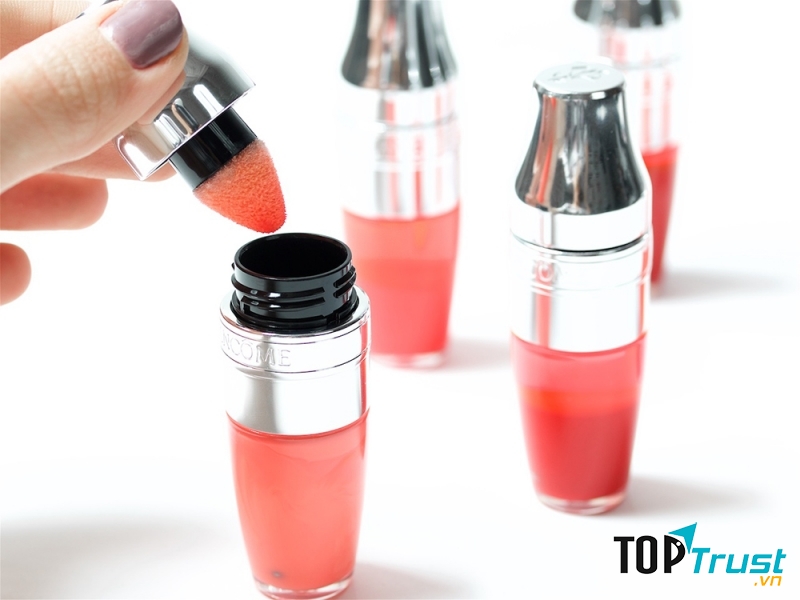 Lancôme Juicy Shaker được đánh giá cao bởi chất lượng tốt, sở hữu nhiều màu sắc đẹp