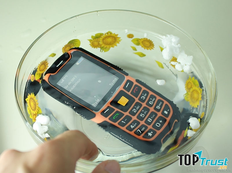 Land Rover S6 - điện thoại chống nước cực chất