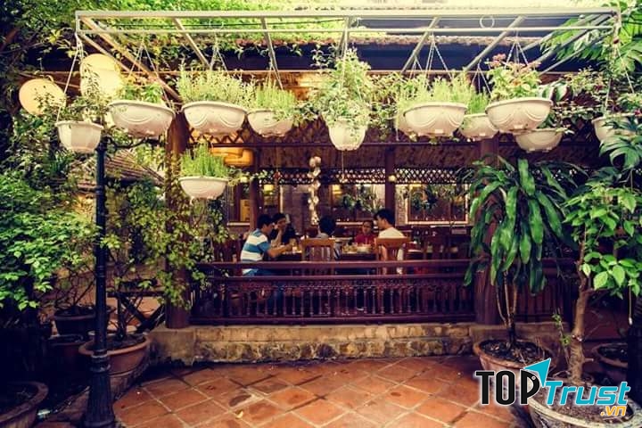 Nhà hàng Làng ẩm thực - Mường Lát