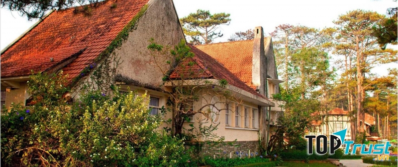 Làng biệt thự cổ