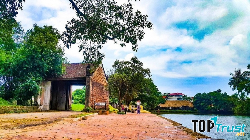Làng Cổ Đường Lâm