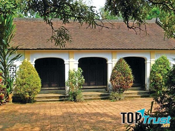 Những ngôi nhà cổ kiến trúc thuần Việt làm nên bản sắc làng cổ Lộc Yên