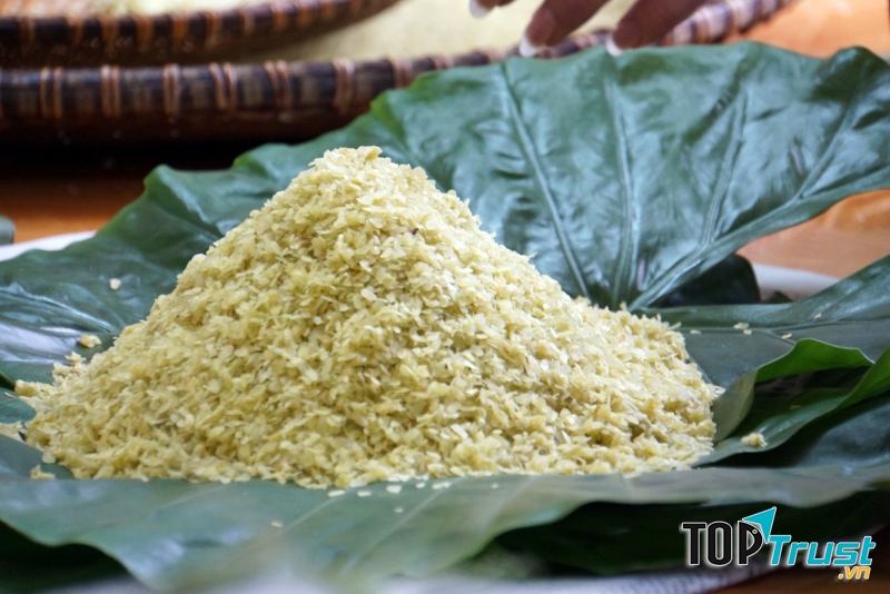 Cốm làng Vòng